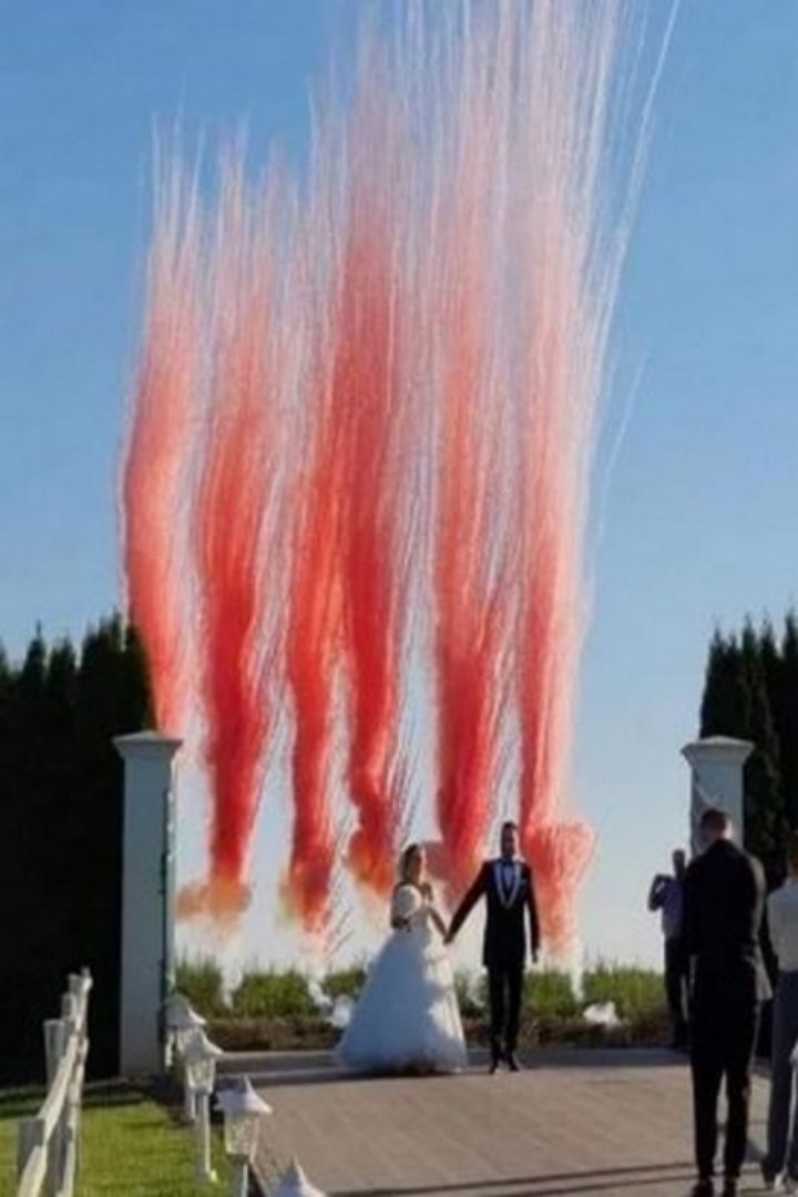 Feu d'artifice mariage de jour